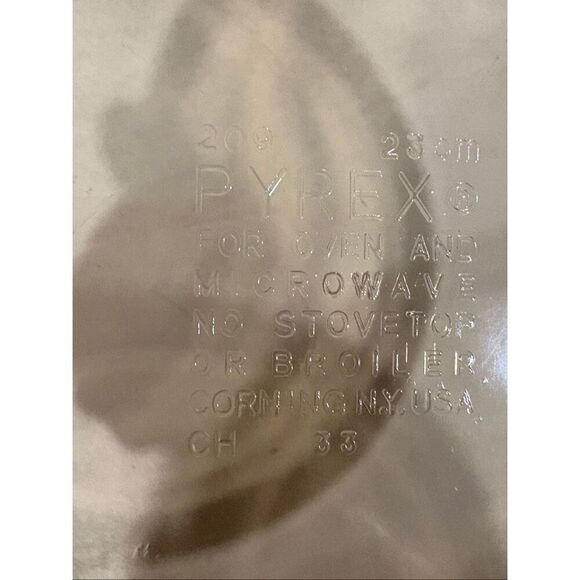 Pyrex Pie Pan, Amber Glass, 9”, Good Condition - Picture 3 of 3